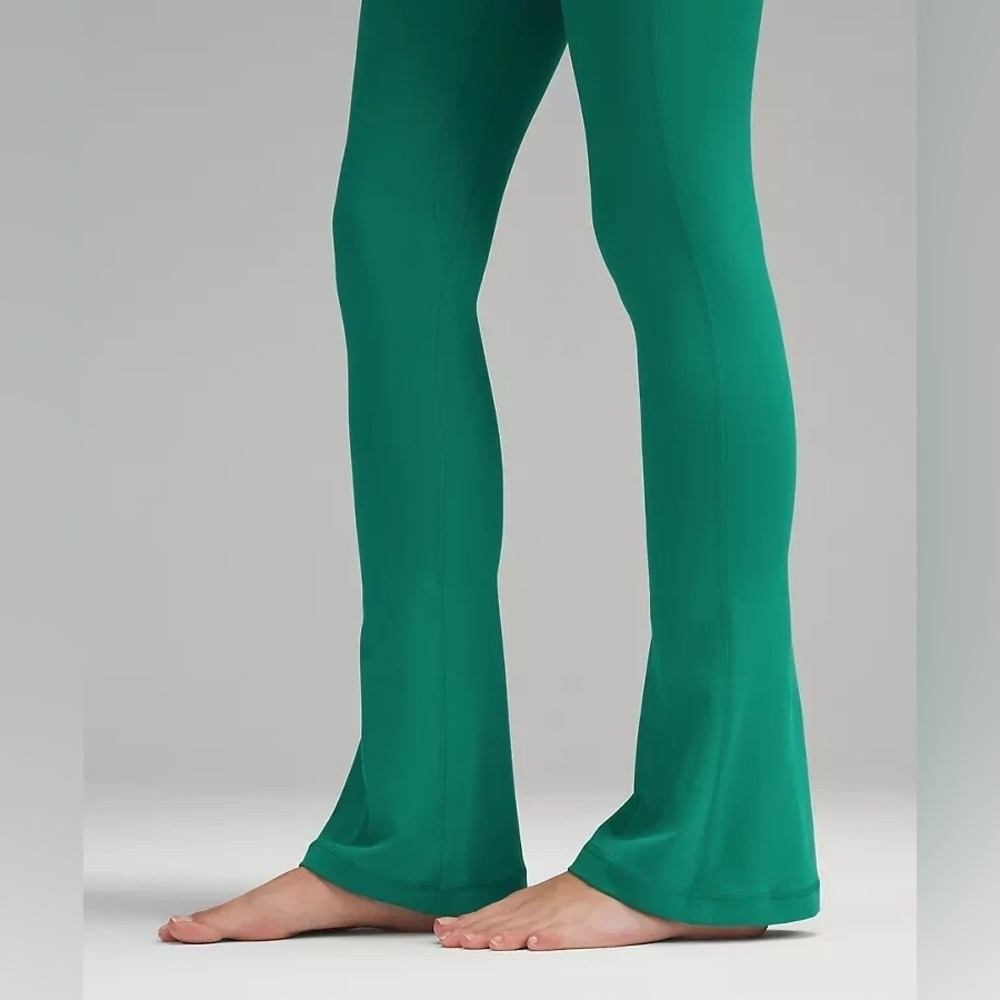 NWOT lululemon Align High-Rise Mini-Flared Pant Extra Short - Picture 2 of 3